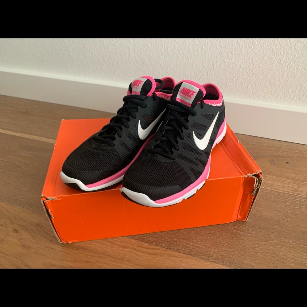 Nike Flex Supreme TR 3 Black Pink White Sneakers